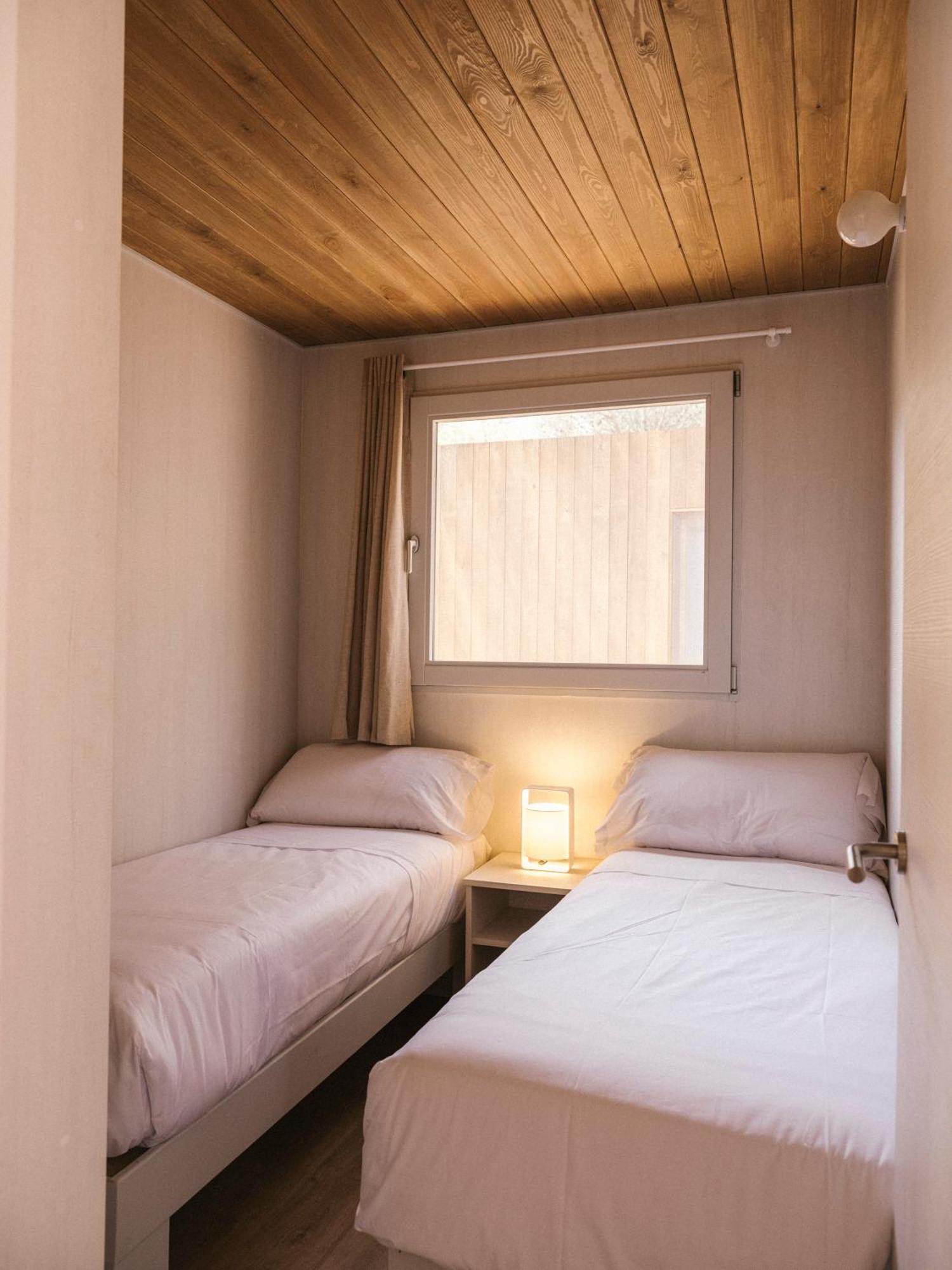 Wecamp Cala Montgo Hotell L' Escala Rum bild